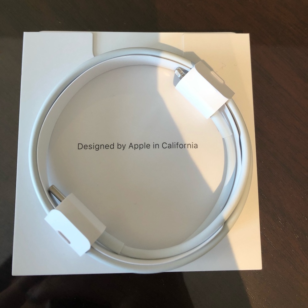 Apple cord - Picture 2 of 4